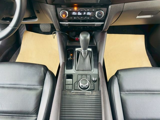 WAGON 配備~I-KEY/單記憶椅/雙電動椅/車道偏移/HUD/BOSE音響/盲點/倒車顯影/導航 (北安店)  第11張相片