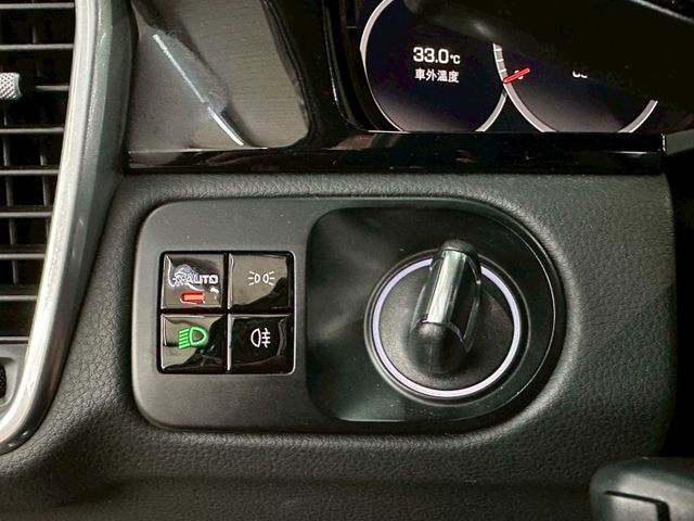 原版件 配備~雙電動椅/定速/倒車顯影/導航/換檔撥片/Apple CarPlay/電尾門 (北安店)  第13張相片