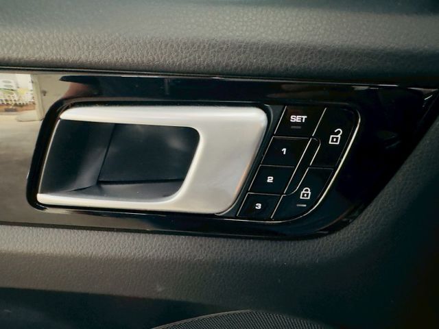 原版件 配備~雙電動椅/定速/倒車顯影/導航/換檔撥片/Apple CarPlay/電尾門 (北安店)  第14張相片