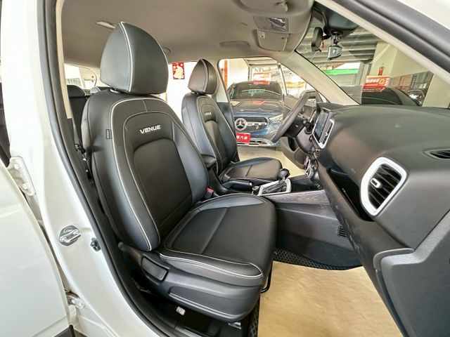 GLA 原版件 配備~I-KEY/ACC/環景/Apple CarPlay/無線充電座/車道偏移 (北安店)  第6張相片