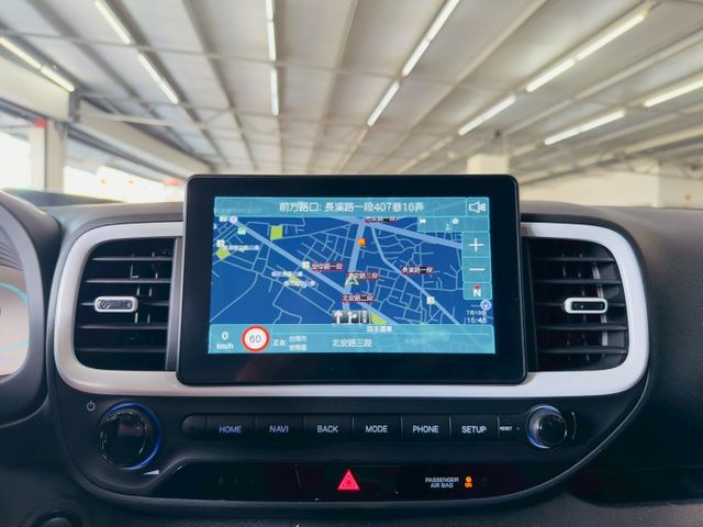 GLA 原版件 配備~I-KEY/ACC/環景/Apple CarPlay/無線充電座/車道偏移 (北安店)  第12張相片