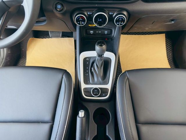 GLA 原版件 配備~I-KEY/ACC/環景/Apple CarPlay/無線充電座/車道偏移 (北安店)  第13張相片
