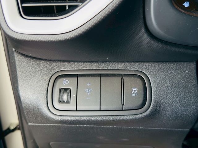 GLA 原版件 配備~I-KEY/ACC/環景/Apple CarPlay/無線充電座/車道偏移 (北安店)  第14張相片