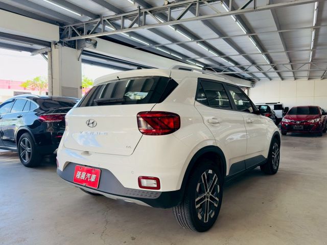 GLA 原版件 配備~I-KEY/ACC/環景/Apple CarPlay/無線充電座/車道偏移 (北安店)  第18張相片