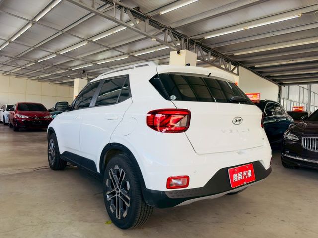 GLA 原版件 配備~I-KEY/ACC/環景/Apple CarPlay/無線充電座/車道偏移 (北安店)  第20張相片