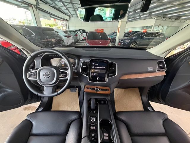 B5 AWD 原版件 原廠保養 全景天窗/雙記憶椅/ACC/HUD/盲點/無線充電座/HK音響/電尾門 (北安店)  第8張相片