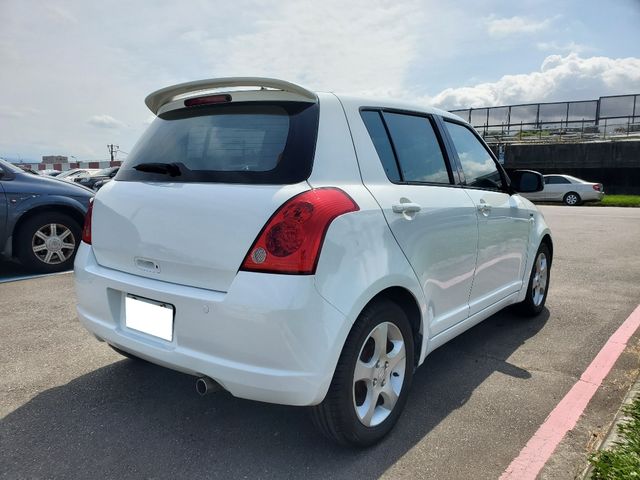 SUZUKI鈴木 SWIFT  第3張相片