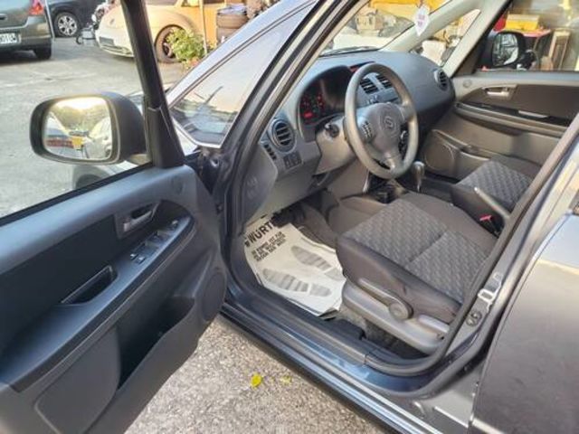 SUZUKI鈴木 SX4  第7張相片