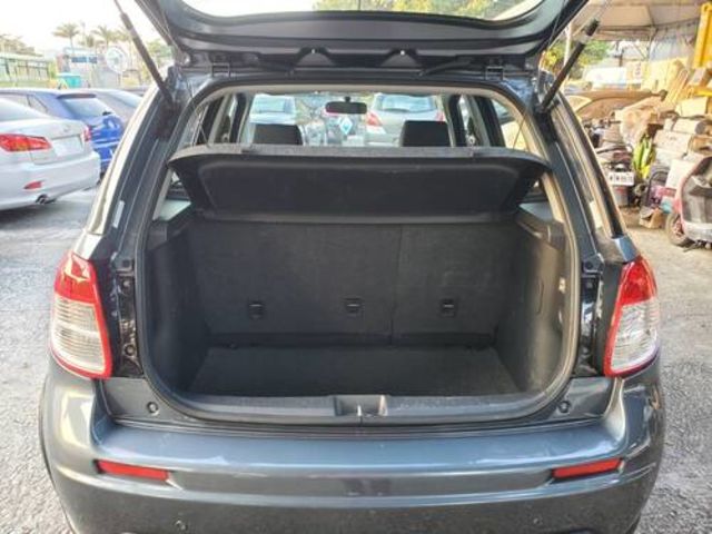 SUZUKI鈴木 SX4  第9張相片