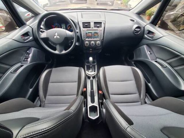 MITSUBISHI三菱 COLT PLUS  第13張相片