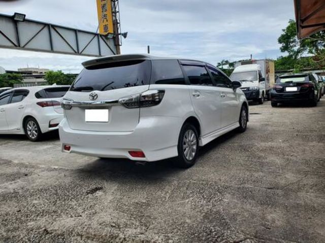 TOYOTA豐田 WISH  第5張相片