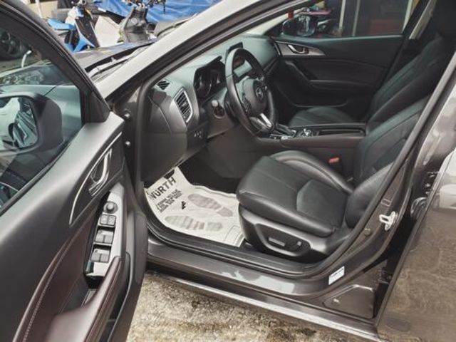 MAZDA馬自達 MAZDA 3  第8張相片