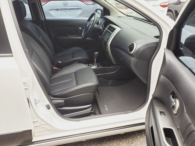 NISSAN日產 LIVINA  第12張相片