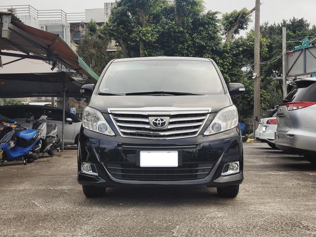 TOYOTA豐田 ALPHARD  第2張相片