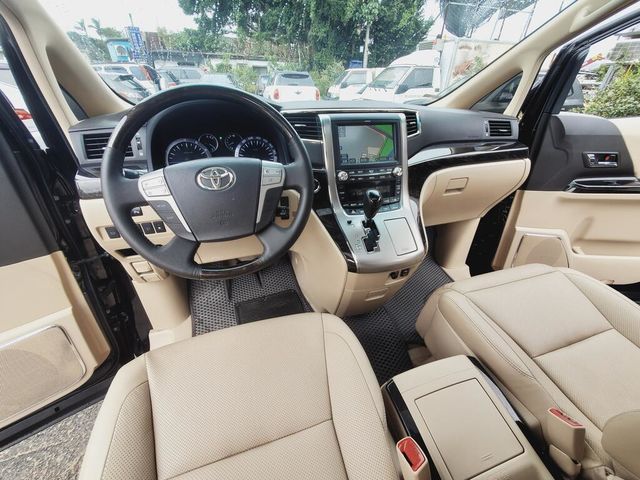 TOYOTA豐田 ALPHARD  第17張相片