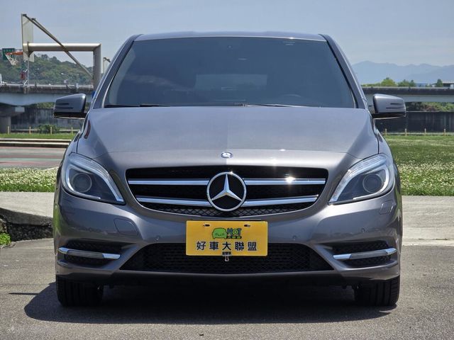 M-BENZ賓士 B180  第2張相片