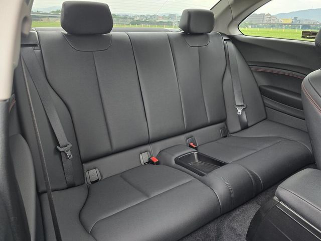 BMW寶馬 220I  第13張相片