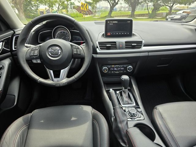 MAZDA馬自達 MAZDA 3  第15張相片