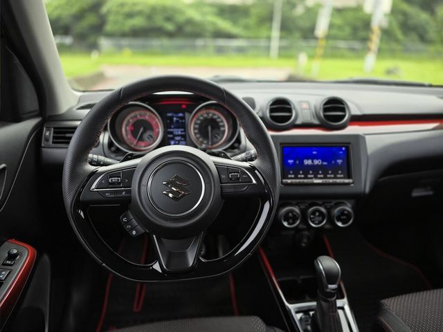 SUZUKI鈴木 SWIFT  第18張相片
