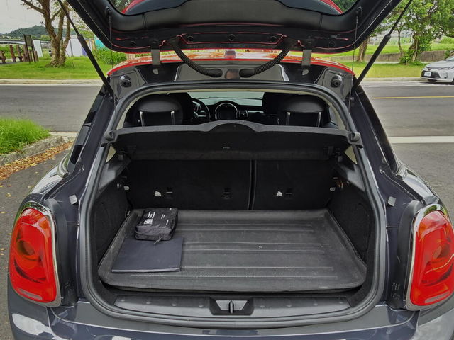 MINI迷你 MINI 5-DOOR  第12張相片