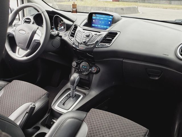 FORD福特 FIESTA  第10張相片