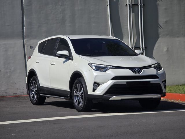 TOYOTA豐田 RAV4  第3張相片