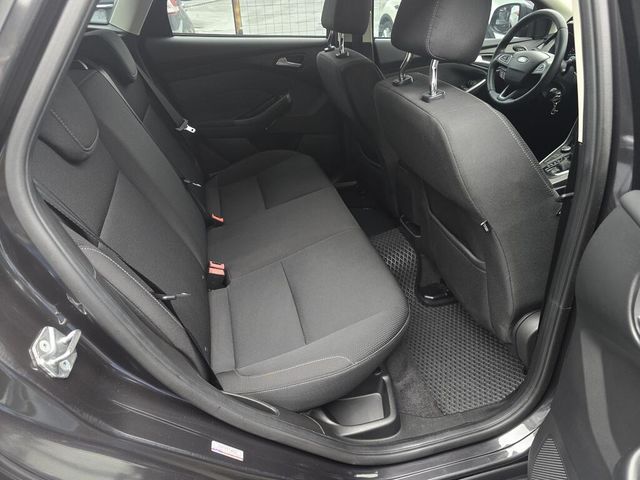 FORD福特 FOCUS  第10張相片