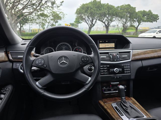 M-BENZ賓士 E200  第14張相片