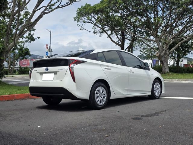 TOYOTA豐田 PRIUS  第4張相片