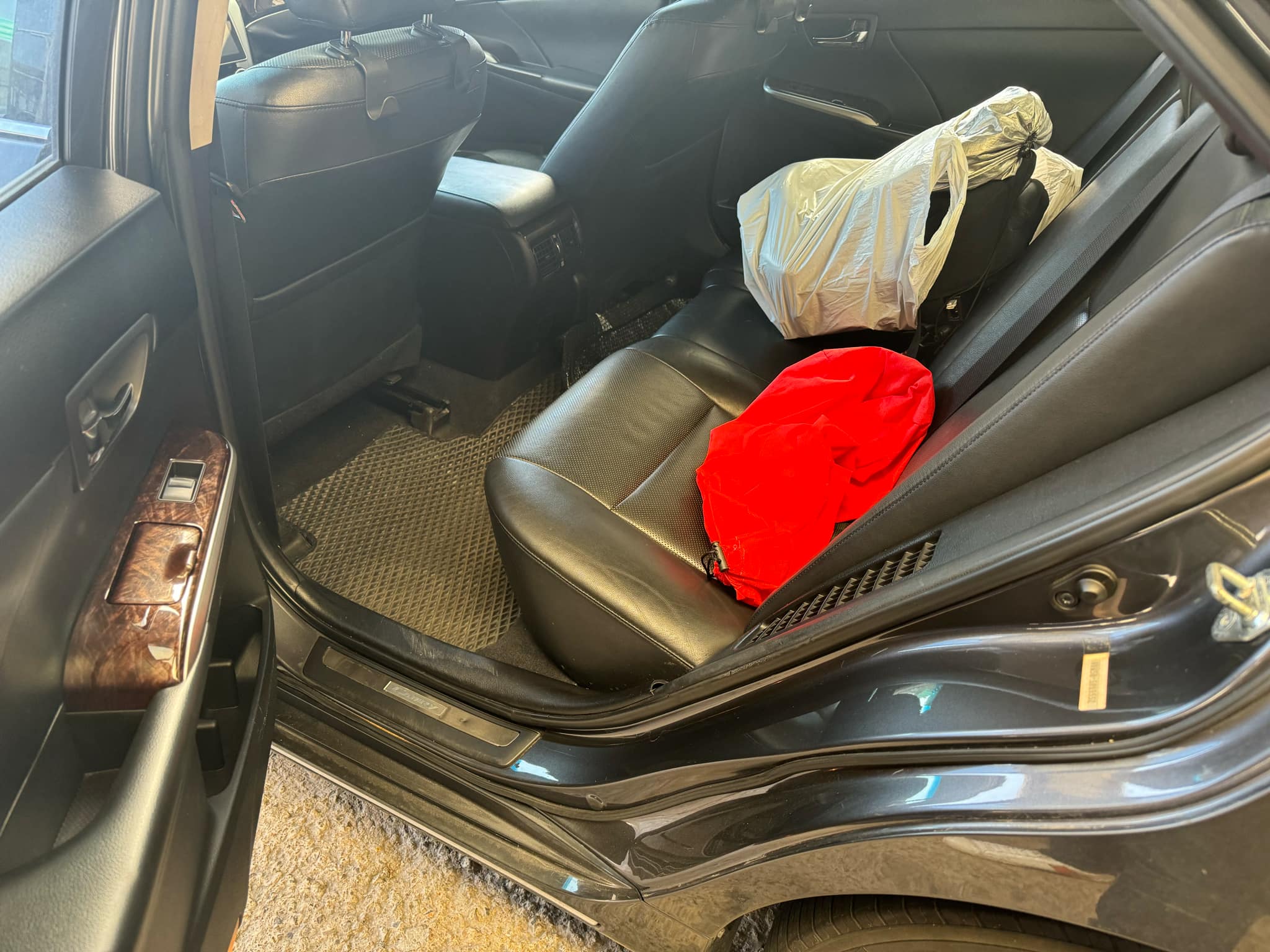 2013 CAMRY 2.5 油電  第7張相片
