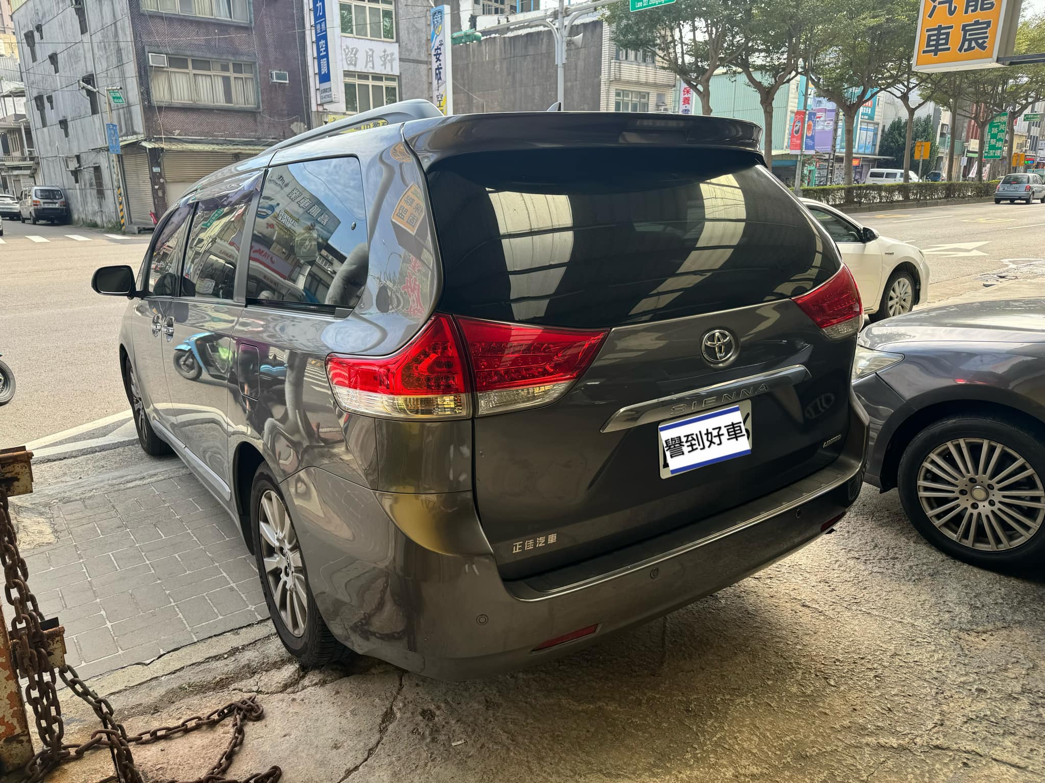 2011 SIENNA 3.5 LIMITED  第3張相片