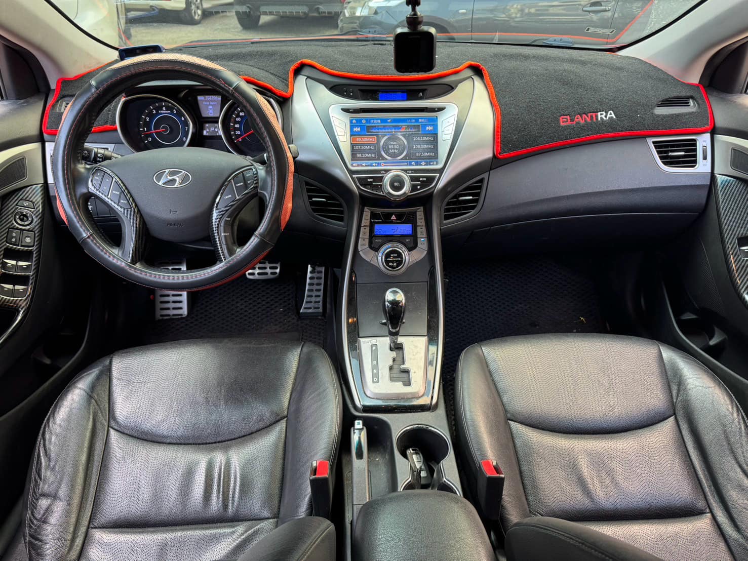 2013 ELANTRA 1.8  第5張相片