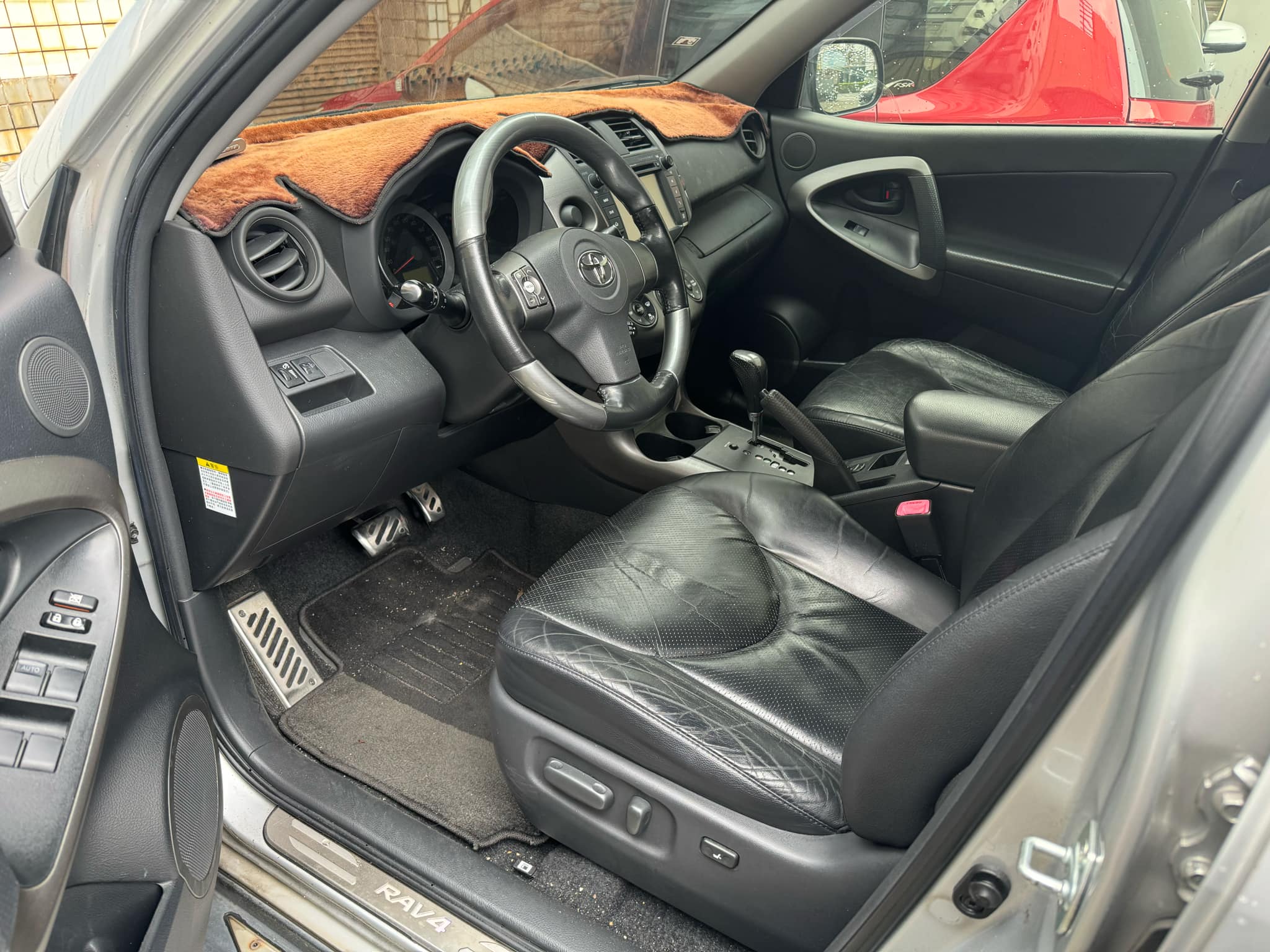 2012 RAV4 2.4  第5張相片
