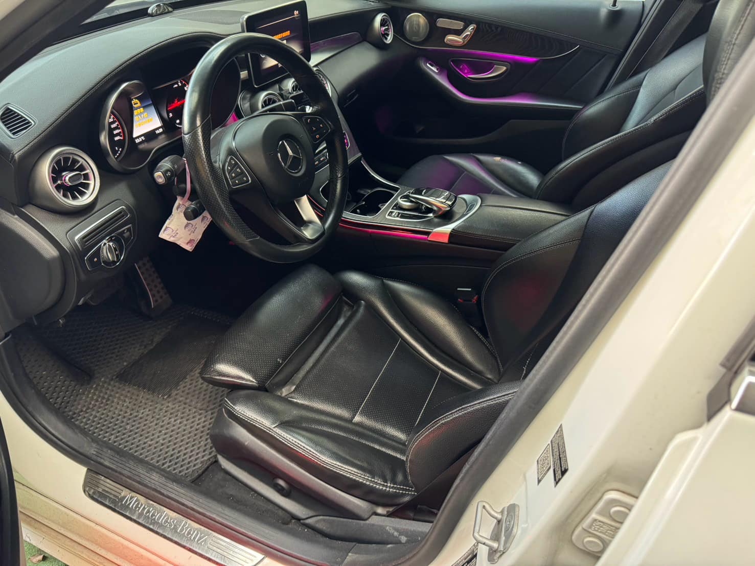 2014 C300 AMG  第6張相片