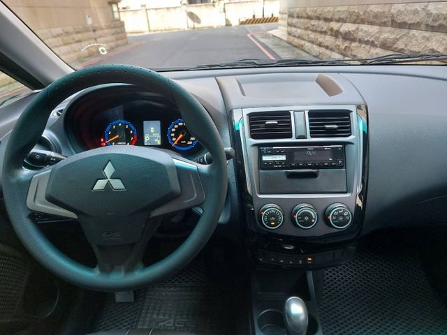 原廠保固中~里程8千~內外如同新車~輕鬆型 一手車!!!  第5張相片