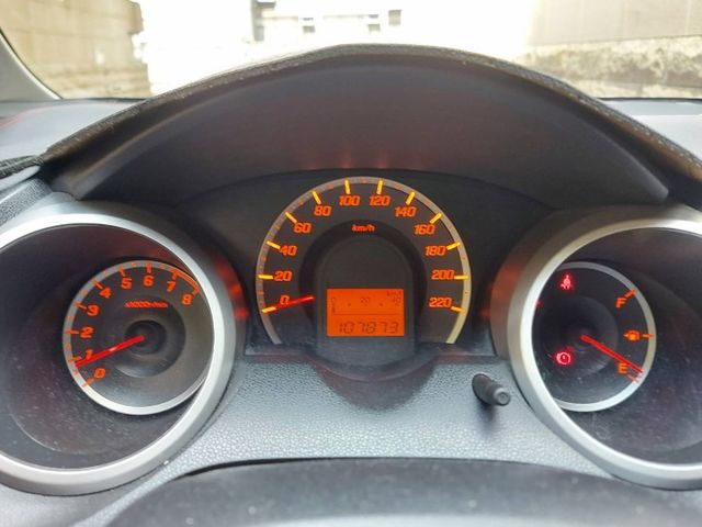 優質代步車~里程10萬跑少~免頭款 輕鬆月付!!!  第12張相片