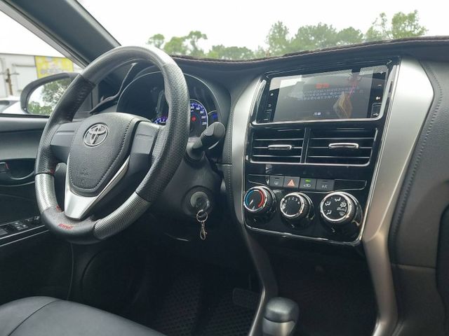 YARIS  第5張相片