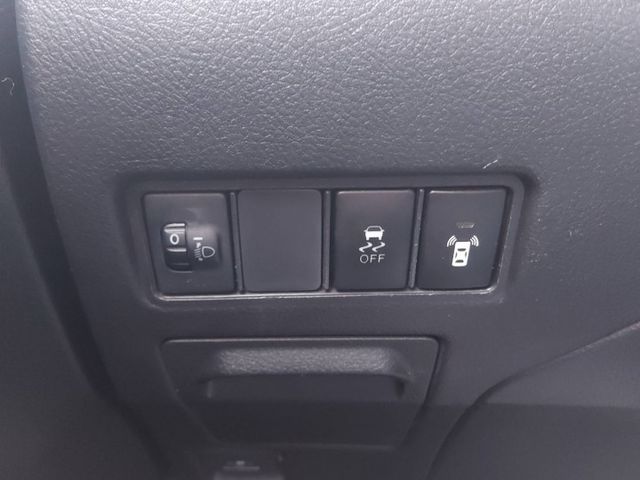 YARIS  第13張相片