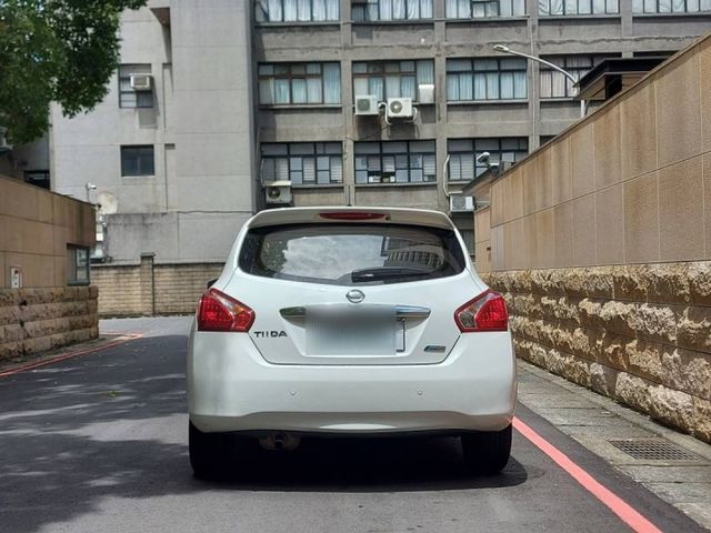 優質代步車~原鈑件  大空間~可全貸!!!  第3張相片