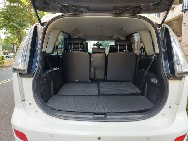 女用一手車~影音旗艦型~雙電滑門 天窗~原鈑件~車況佳!!!  第16張相片