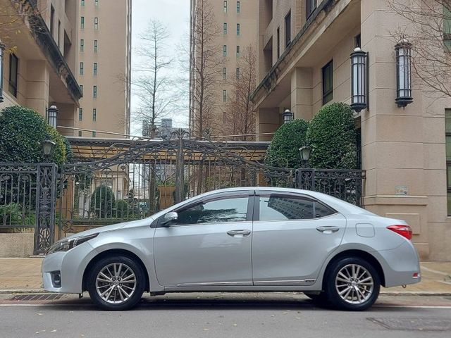 國民好車~里程少跑12萬~定速 恆溫 導航影音~實車在店!!!  第4張相片