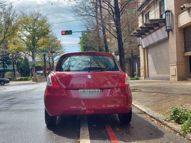 2015年式1.2 GLX版本~里程8萬5少跑~i-key 摸門 定速~好開省油!!!  第4張相片