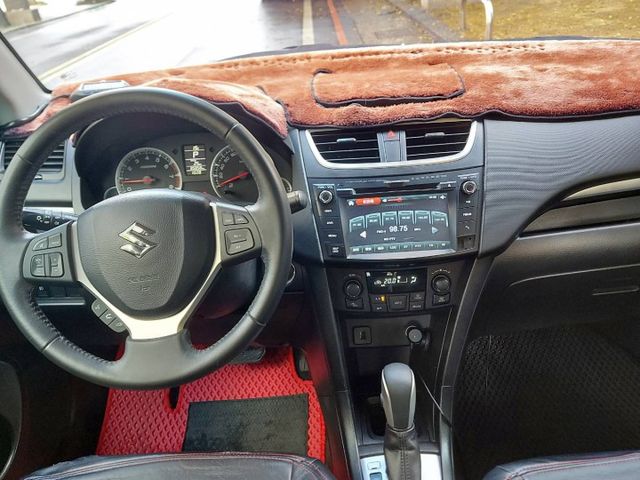 2015年式1.2 GLX版本~里程8萬5少跑~i-key 摸門 定速~好開省油!!!  第5張相片