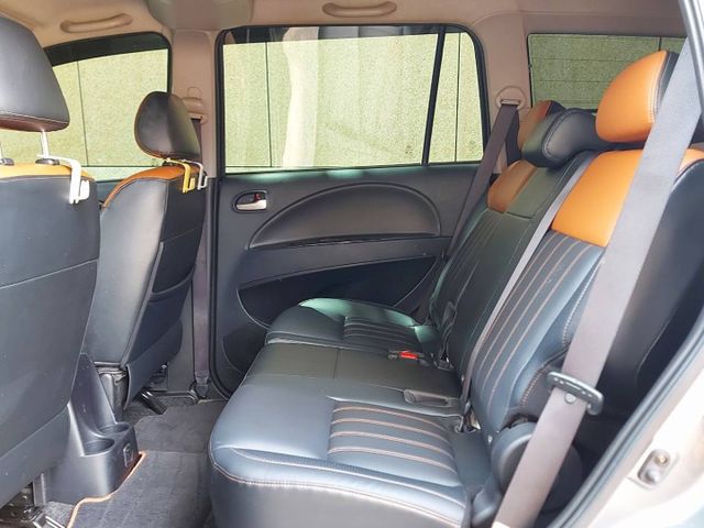 旗艦+型 ~定速 感應頭燈 盲點 環景 車道變換指示~原鈑件 都在原廠保養!!!!  第9張相片