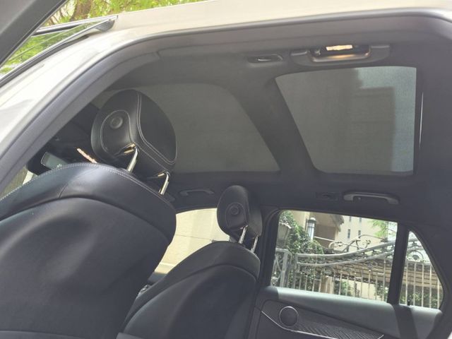 GLC300 4MATIC~全景天窗  ACC 環景 摸門 AMG套件...~實車在店  第11張相片