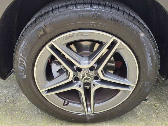 GLC300 4MATIC~全景天窗  ACC 環景 摸門 AMG套件...~實車在店  第19張相片