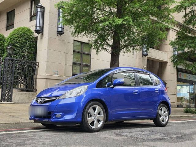 小車大空間~里程8萬4~換檔撥片 定速 影音~實車在店  第1張相片