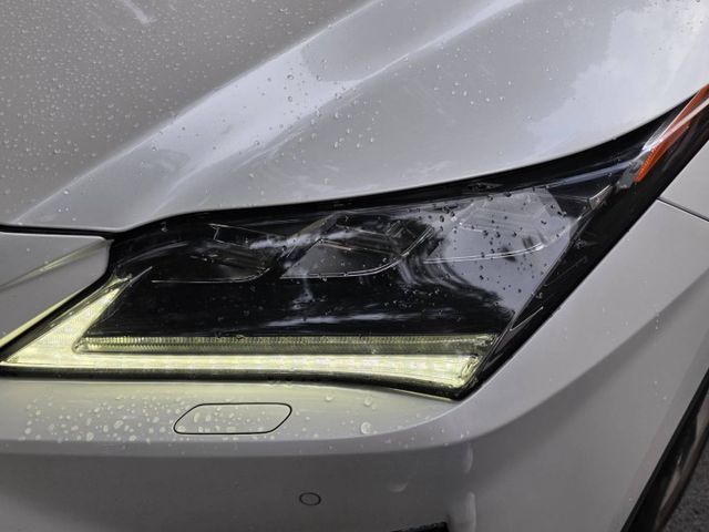 一手車~都在原廠保養~4顆輪胎剛換新 內外乾淨漂亮!!!  第15張相片