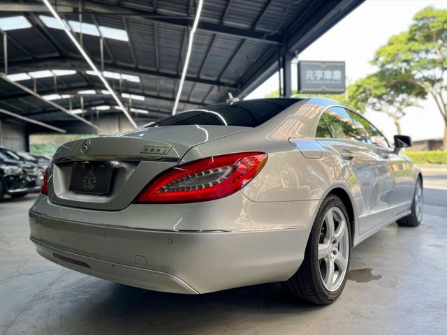 2011年Benz CLS350 總代理  第16張相片