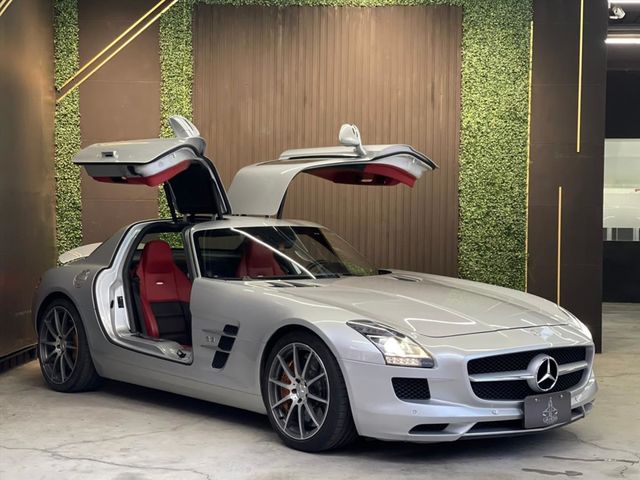 2010年SLS AMG  總代理  第3張相片